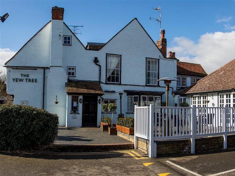 Stay And Relax At The Yew Tree Manuden Exterior foto
