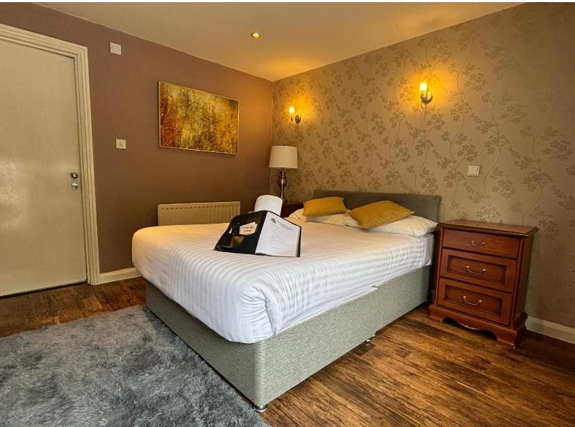 Stay And Relax At The Yew Tree Manuden Exterior foto