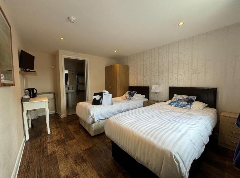 Stay And Relax At The Yew Tree Manuden Exterior foto