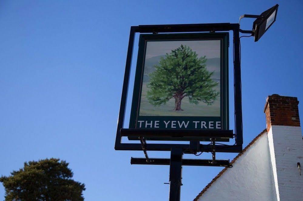 Stay And Relax At The Yew Tree Manuden Exterior foto